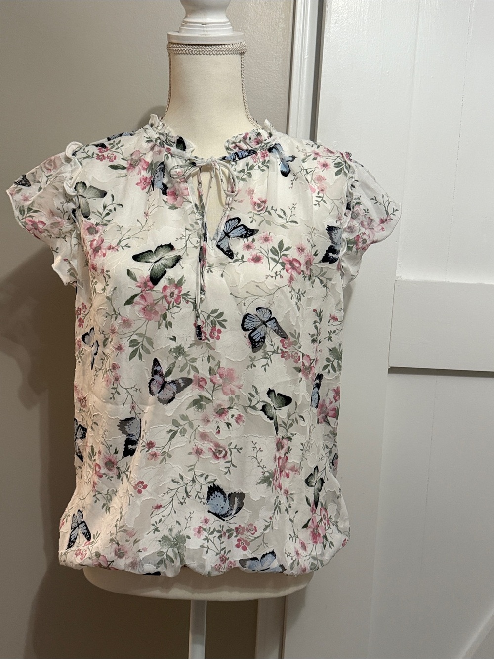 White Floral Butterfly Tie-Front Blouse